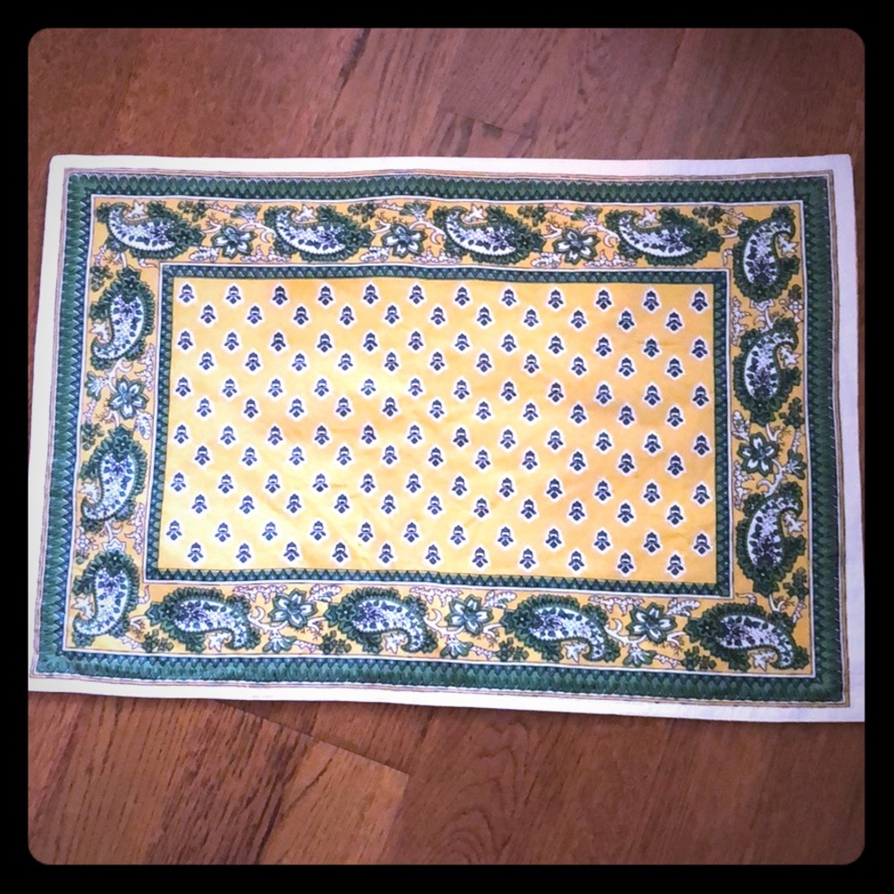 Set of 6 Williams-Sonoma Placemats